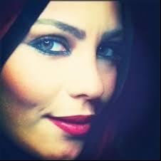 Makeup artist