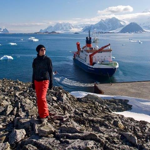 Research, Arctic/Antarctica, environmental and polar policies, ocean, governance, international cooperation. Senior Fellow @ArcticInstitute. PYRN & PEI Council.