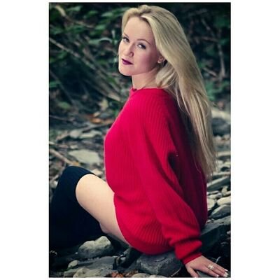 HollyJane. Dancing is my true love.  Learning all that i can.