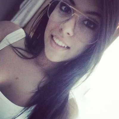 akelá que fikou famoza por kagar na festinhá !