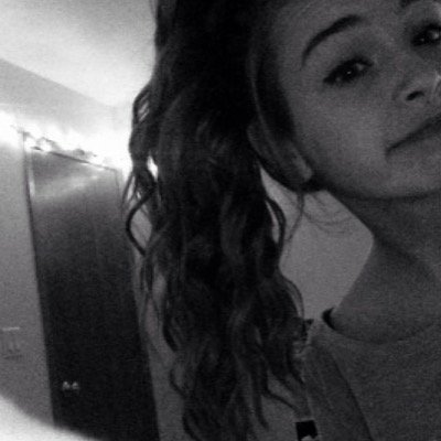 Lets cuddle and watch american horror story . ✖️Follow me on instagram daisiesarecutee ✖️