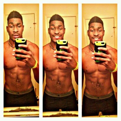 19, funny,laid back,live in Abbeville ,IM 6'3 ,kik@marqui87