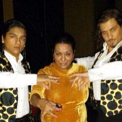Bienvenidos a la pagina oficial de la farruca .. / bailaora de flamenco 
 
               Sevilla y el mundo