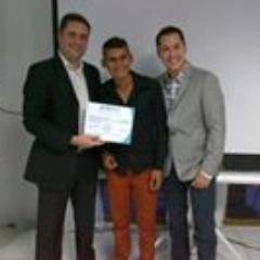 Estudiante de Comunicación Social de la UNERG 8/10 Falta poco Dios... ❤ Amor y Pasión por lo que hago
#LovePeriodismo ♥