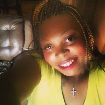 tiffytea32's profile picture. 