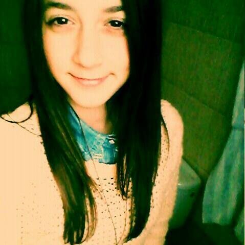 I love you to the moon and back,please keep that smile in your lips because this make me happy. ~one direction~