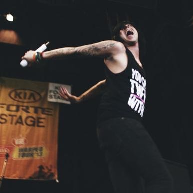 Kellin Quinn fa cose, tante cose