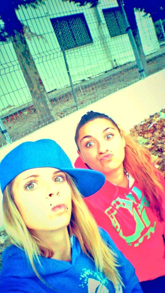 MartaCazalla's profile picture. SONRIEE,no le dejes ver al mundo que el amor duele..