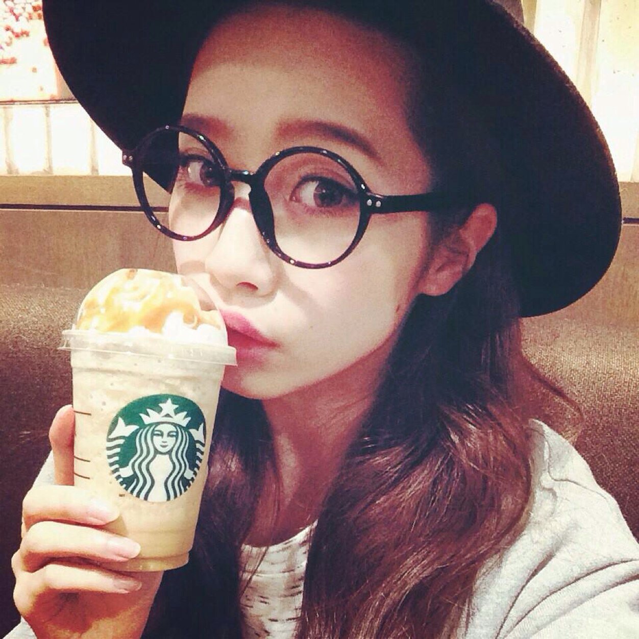 Afes model agancey の福田紫歩子ちゃんを応援する専用アカです！＼(^o^)／

@s_tsz