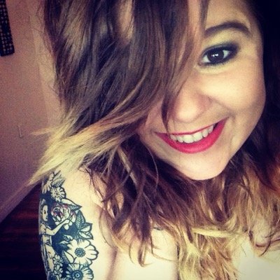 ChelsieCupcake's profile picture. Chelsie Brooke Sherwood. #Capricorn #HippieHugger #HarryPotter #SailorMoon #AliceInWonderland #Glitter #Hairspray #Drank #American