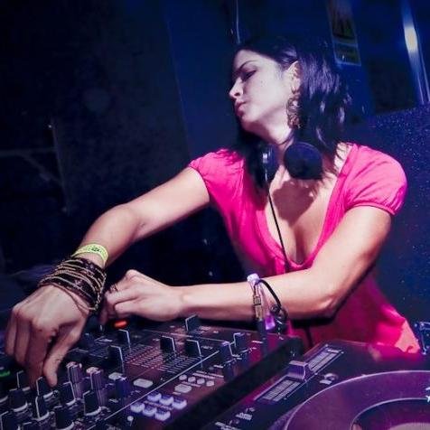 #NotYourAveragePromotions A WorldWide Promotion Company! Promote your Brand 24/7 Contact @djmonski for all inquiries!