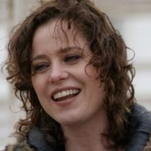 Inga presenteert, schrijft, fotografeert en filmt. Omdat dat is wie ze is. Nieuws en beeldverhalen, van mens tot mens. En... moeder van Chris-Anne! #SPUNCK