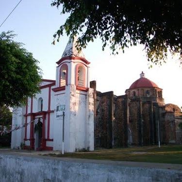 El amuzgo o amochco es un grupo étnico indígena que habita en los actuales estados de Oaxaca y Guerrero en México. PRD PRESENTE.