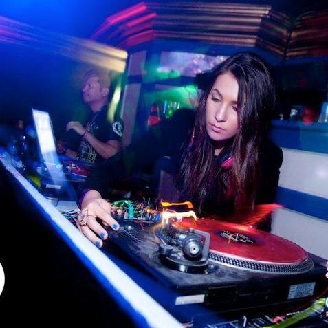 #NotYourAveragePromotions A WorldWide Promotion Company! Promote your Brand 24/7 Contact @djmonski for all inquiries!