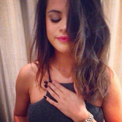 get ' The heart wants what it wants ' on itunes now! 
Private acc.