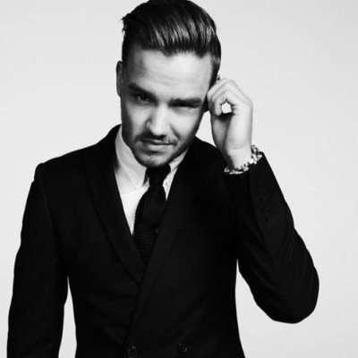 Tweeting the best pictures and gifs of liam