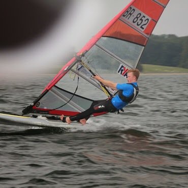 16, Windsurfer for GB youth squad @RYAYouthRacing. Sponsored by @TushinghamSails, @Starboardwind and Choco fins.