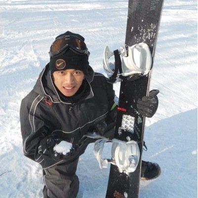 AprisAza's profile picture. 