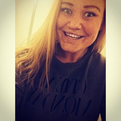 VHollekim's profile picture. 