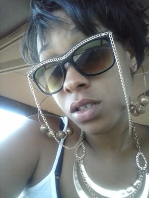 just friendly...very fun @momdutyonpoint @Lovehard being a girl is fuuunn....@asia09 dis is meh #loveorhate