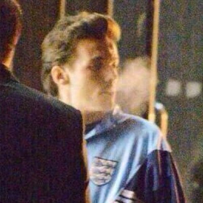 please follow @18fromdoncaster, thank u!