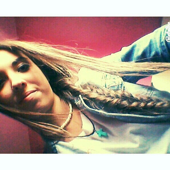 Insta: Mayka_19
Estudiante de 2Bach.
No pienses en el futuro, llega demasiado deprisa !CARPE DIEM♡