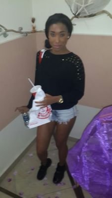 Smexi fun chic dat loves parties & Science ♥♡  I lurveeee music, fun people & frankly dislike burnt cookies✗! ♬Rihanna, Wiz, Kanye, Lorde