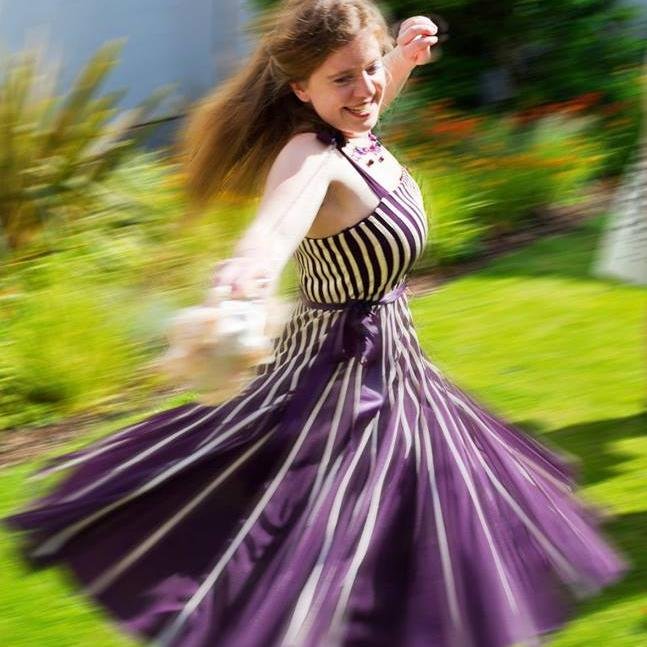 Software Engineer. Currently writing 'A Teenager's Guide to Software Development'. She/her.