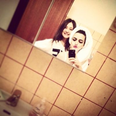 afili_yalniz's profile picture. 