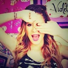 fã da loira que canta musica romantica     since:  06/11