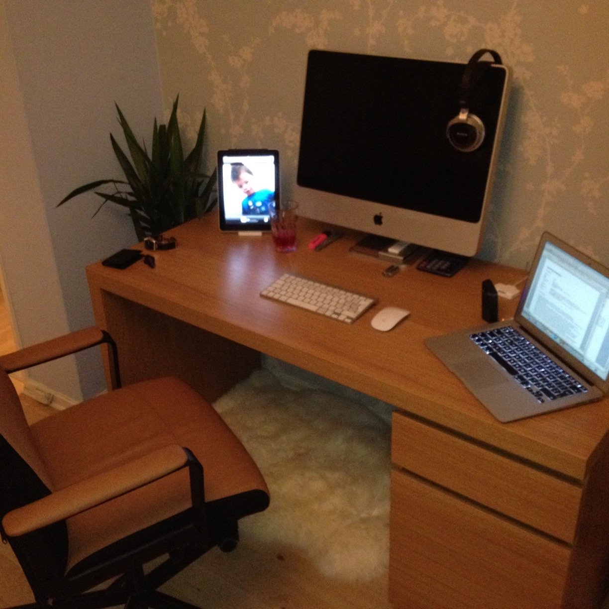 Virtual Executive providing marketing communications, project management, operational support and specialist consultancy services to private clients globally
