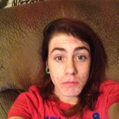 Hey follow and il follow back I'm a skater and a scooter DAT BOOTY IS LIFE