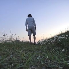 都内某大学学生/個人事業主/新規事業立ち上げに参加/営業代行/web集客、マーケティング、販売/大学では物足りなさを感じたので行動しました。仲良くしてください(^^)