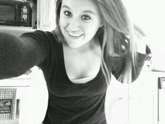 KariKoontzy's profile picture. 