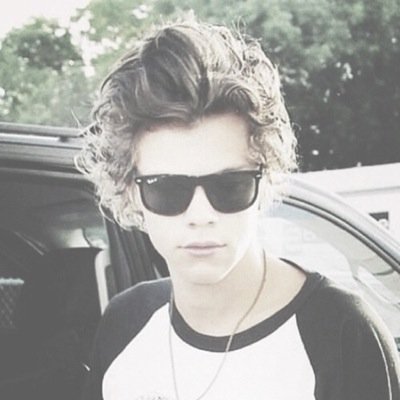 Follow @nialllukeharry its me! Ill follow back :)