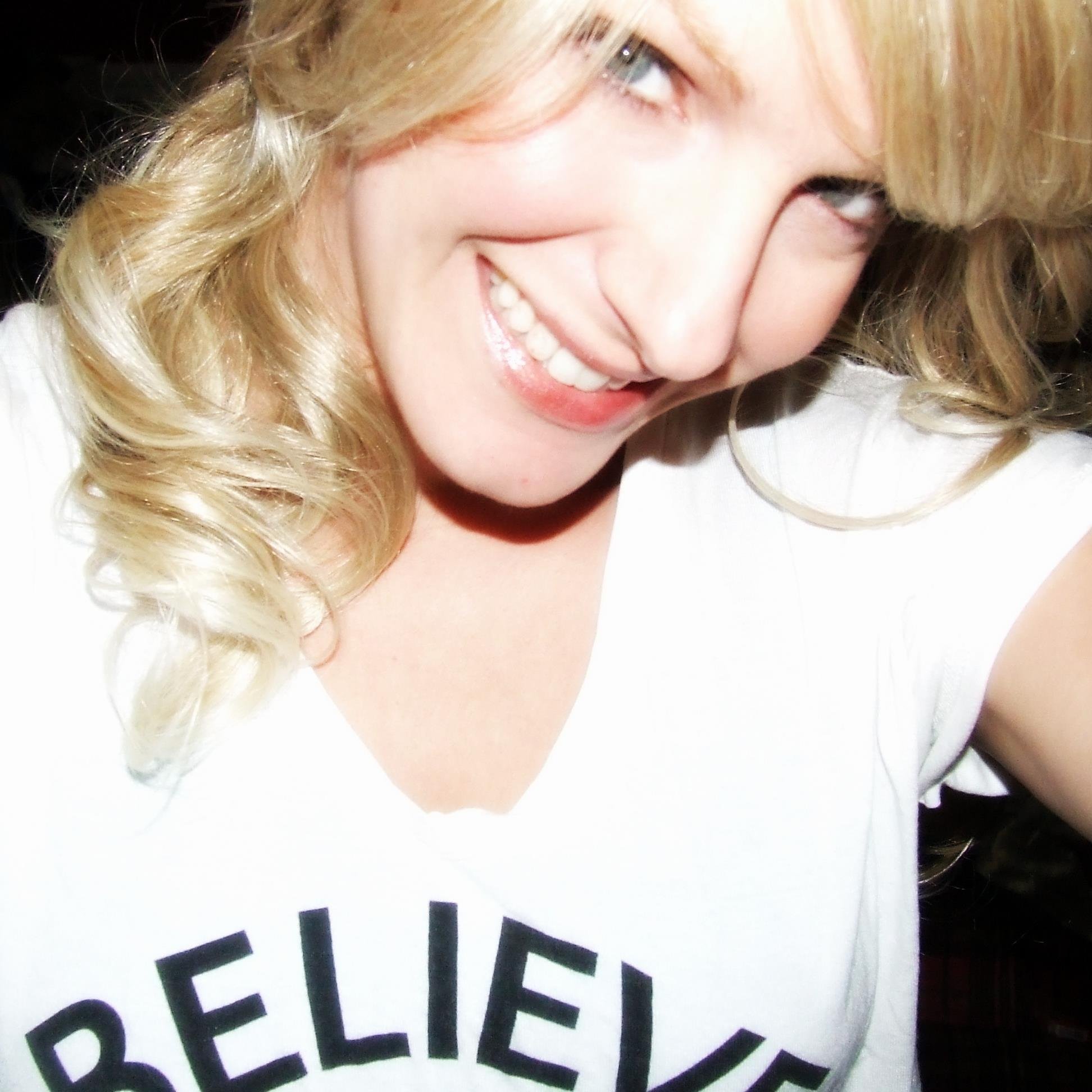 AuricFauxPas's profile picture. I believe that our words can be fire and water: Timeless necessities.