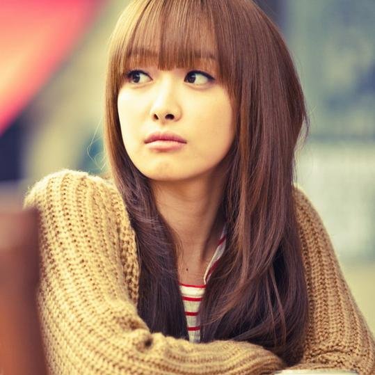 scripturience's profile picture. je ne suis qu'une fille qui s'éteint