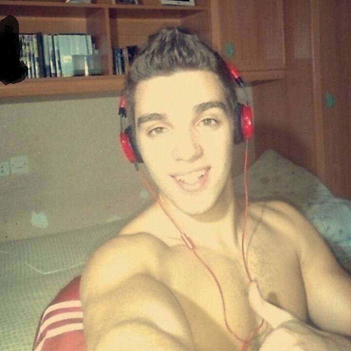 ATLETICO DE MADRID

instagram: fran_campos55