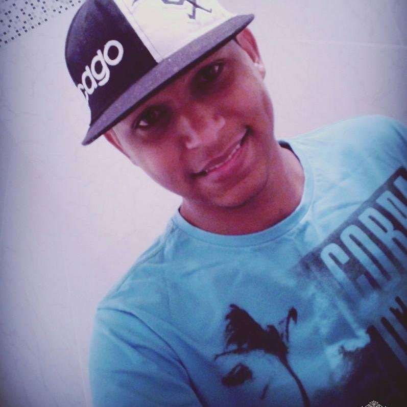 nada posso naquele que me fortalaçe