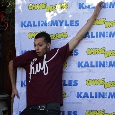 Kalin White Myles Parrish
 Im a singer 
I love Kalin and Myles
