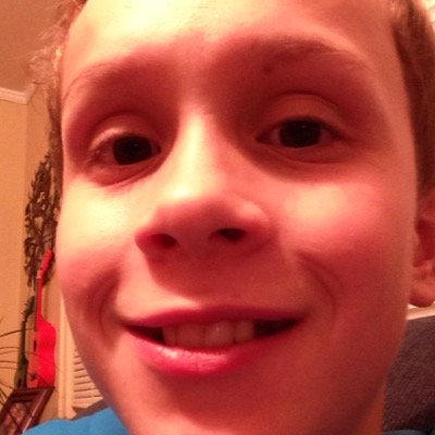 cool guy like lizards and chickens i go to sellwood MS