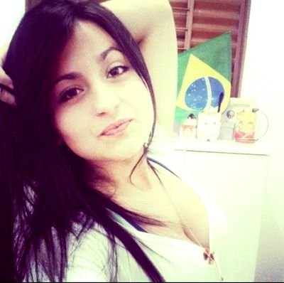 Se um dia se sentir sozinho, pegue a solidão e dance ;)