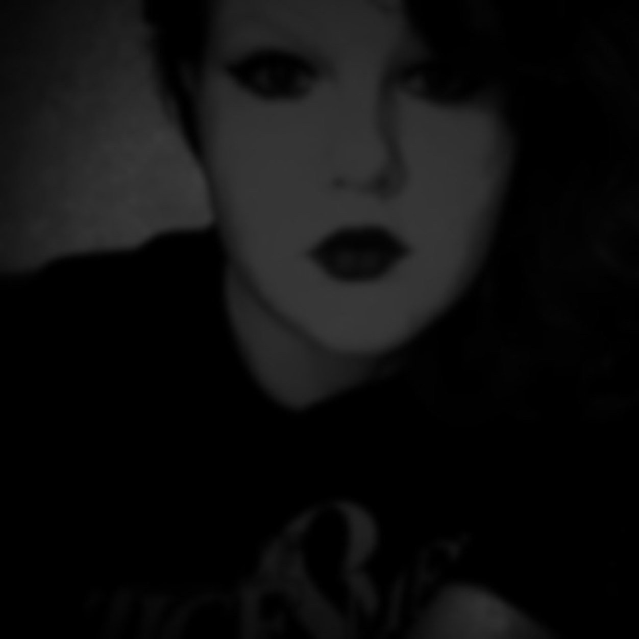 xxLadyxBonersxx's profile picture. —Is this too dark? Nah, its too dark.— *shoves cat in the oven*