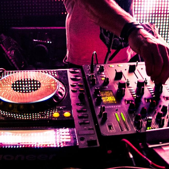 Keeping you in touch with the nightlife in your area, every day of the week!