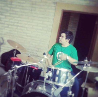 Músico Cristiano. #Olimpero @music_ith  Baterista. Guitarrista. Bajista. Vocalista. 2Tim. 2:21.    Instagram @rodrigosalinasv7