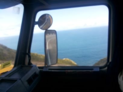 camionero.soltero .pero no solo.vivo el dia dia el futuro no existe para mi .enamorado de la persona equivocada.