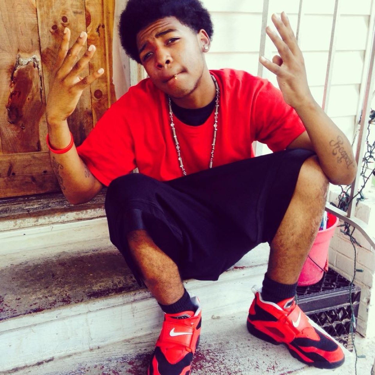 I anit neva graduate i got kinda old Hustle like a og but im a bg!!!