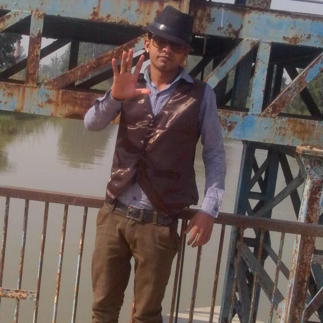 Don't Ask who is am i just look it me
