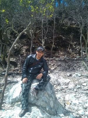 one___why's profile picture. 