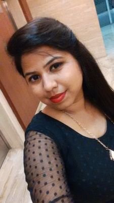 A gal who has created her on fairy world n loves 2 breathe in d air of love..evrythng looks so damn hpy der..no worries nthg.. n her dreams